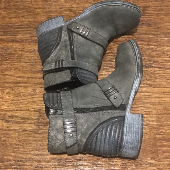 Circus by Sam Edelman Shoes - Circus by Sam Edelman Distressed Gray Moto Boots